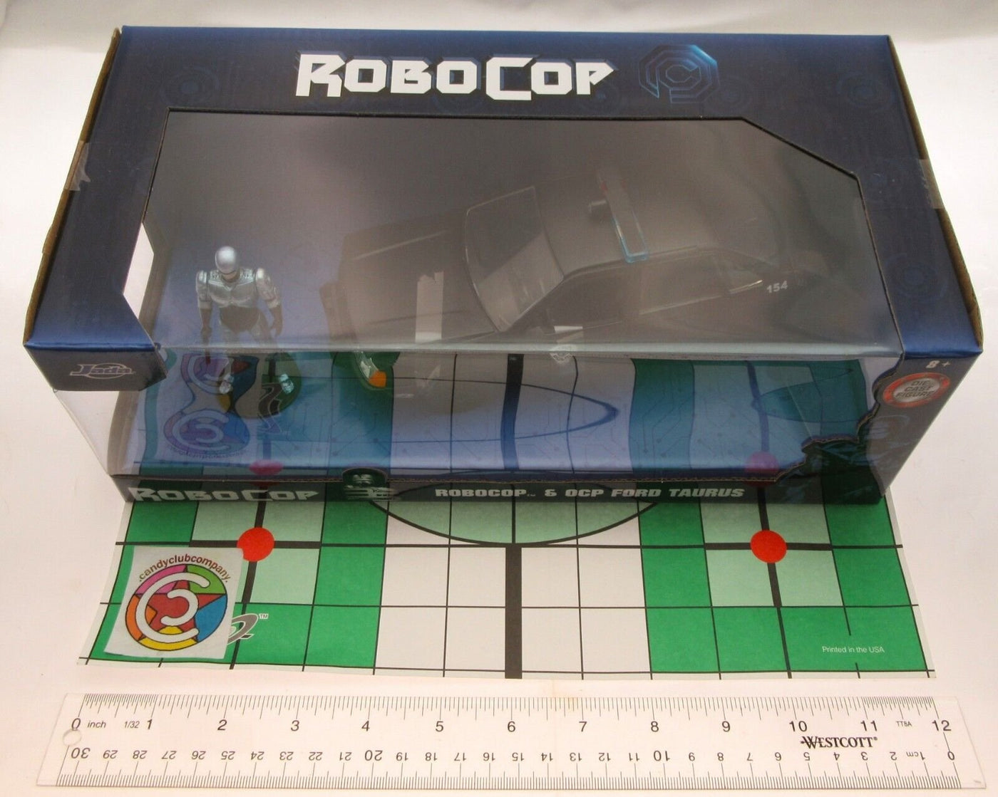 ROBO COP & OCP Ford Taurus ~ Die Cast Figure   1:24 scale