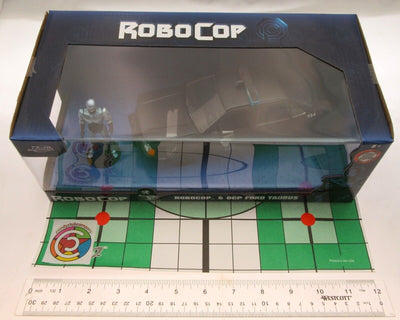 ROBO COP & OCP Ford Taurus ~ Die Cast Figure   1:24 scale