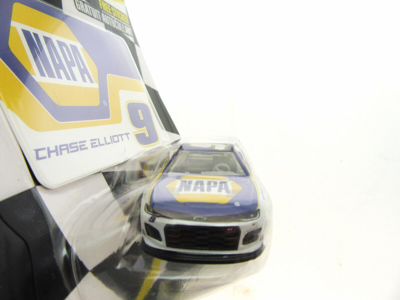 NAPA ~ Chase Elliott 9 ~ Rig & Car ~ NASCAR Authentics ~ Die Cast 1:64 Scale