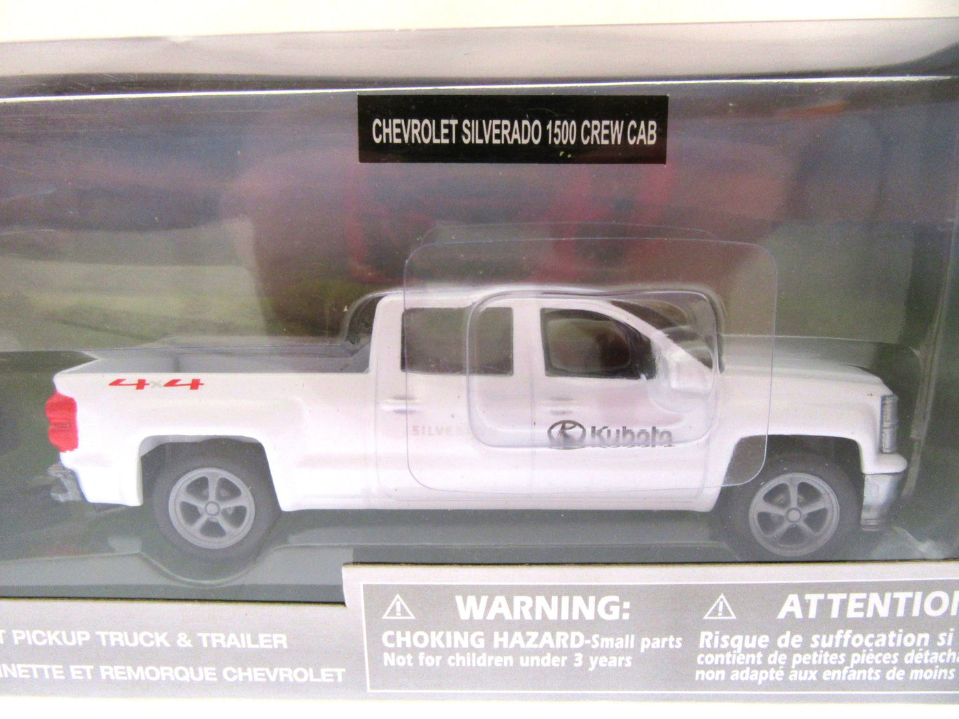 KX040 Kubota Excavator and Chevrolet 1500 Silverado Crew Cab 1:46 Scale