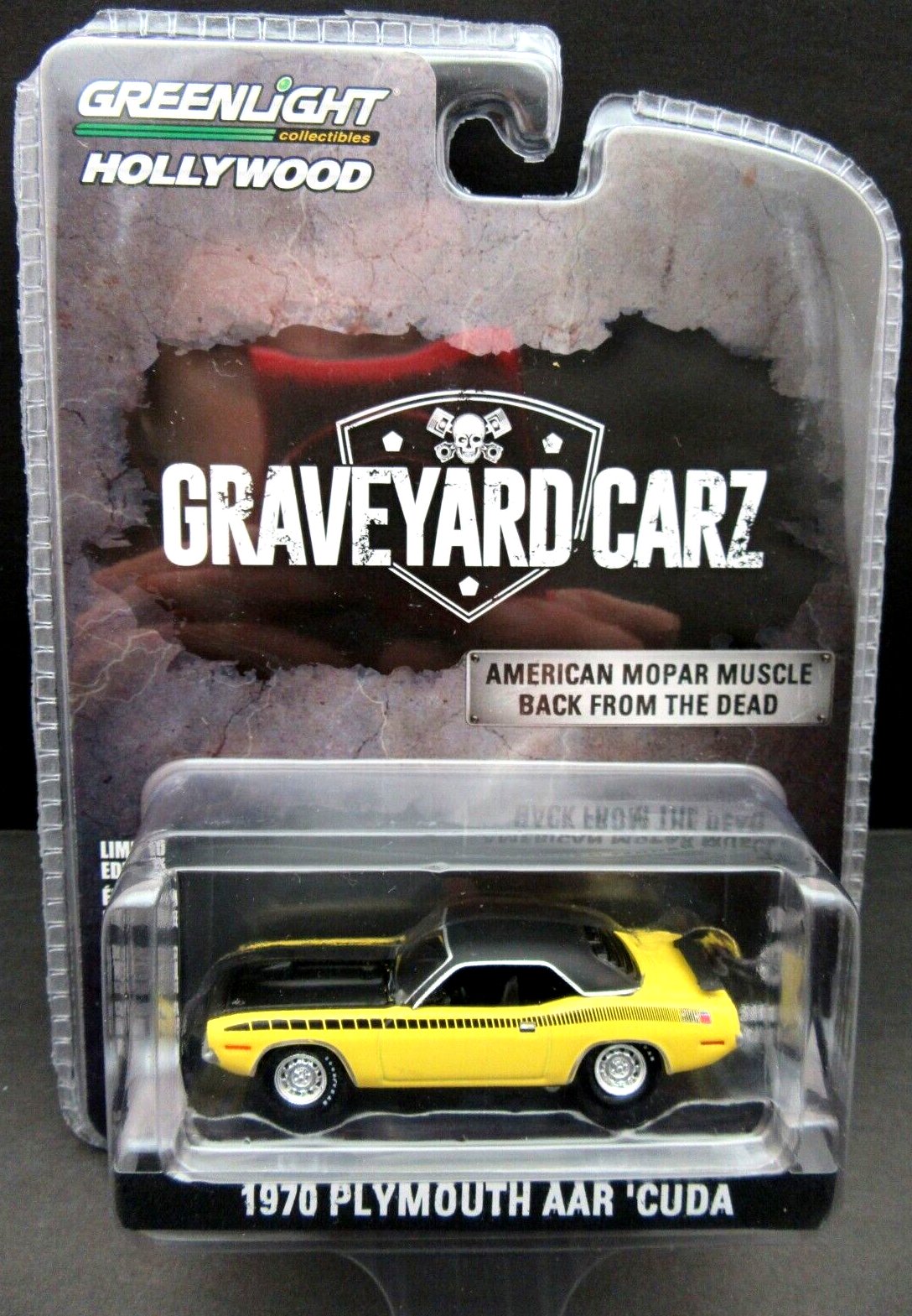 Greenlight Collectable Hollywood Graveyard Carz 1970 Plymouth AAR 'Cuda Die Cast