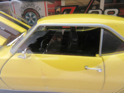 1969 Chevrolet Camaro Z/28 ~ Yellow ~ Die Cast Car ~ M2 Machines ~ 1:24