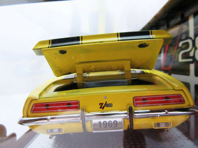 1969 Chevrolet Camaro Z/28 ~ Yellow ~ Die Cast Car ~ M2 Machines ~ 1:24