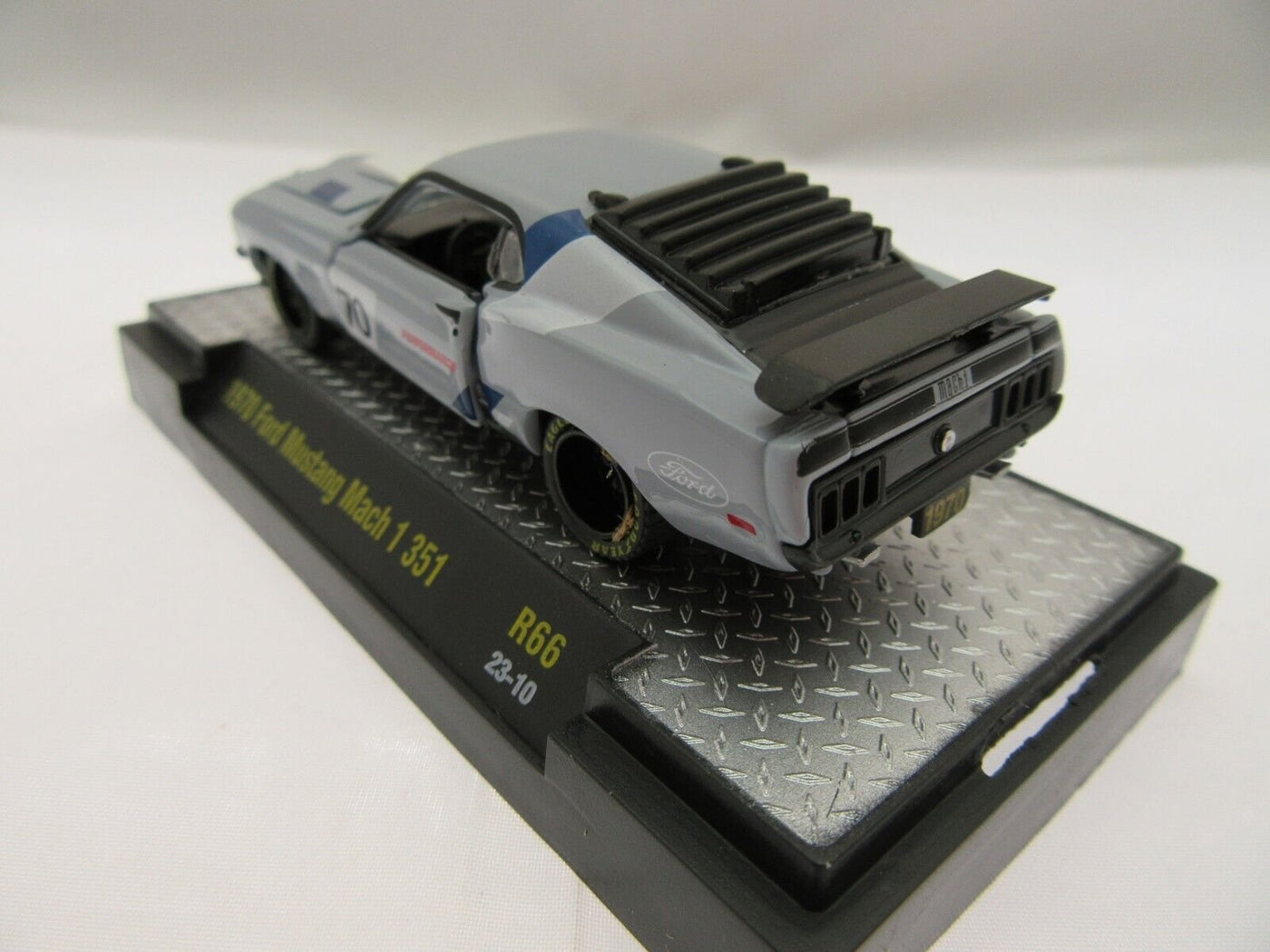 1970 Ford Mustang Mach 1 ~ M2 Details ~ 1:60 scale ~ Die Cast Car