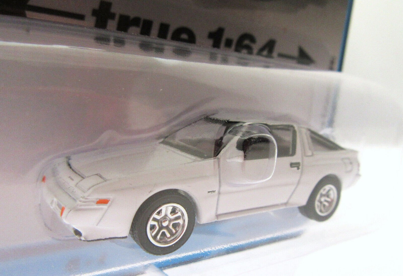 1986 Dodge Conquest TSi ~ White ~ Diecast Car ~ 1:64 ~ auto world