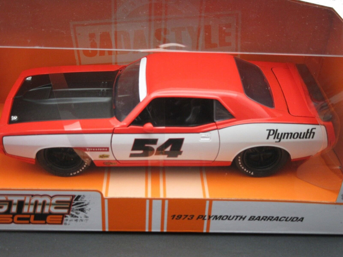 1973 Plymouth Barracuda ~ Die Cast Car ~ Jada ~ Big Muscle ~ Red & White ~ 1:24