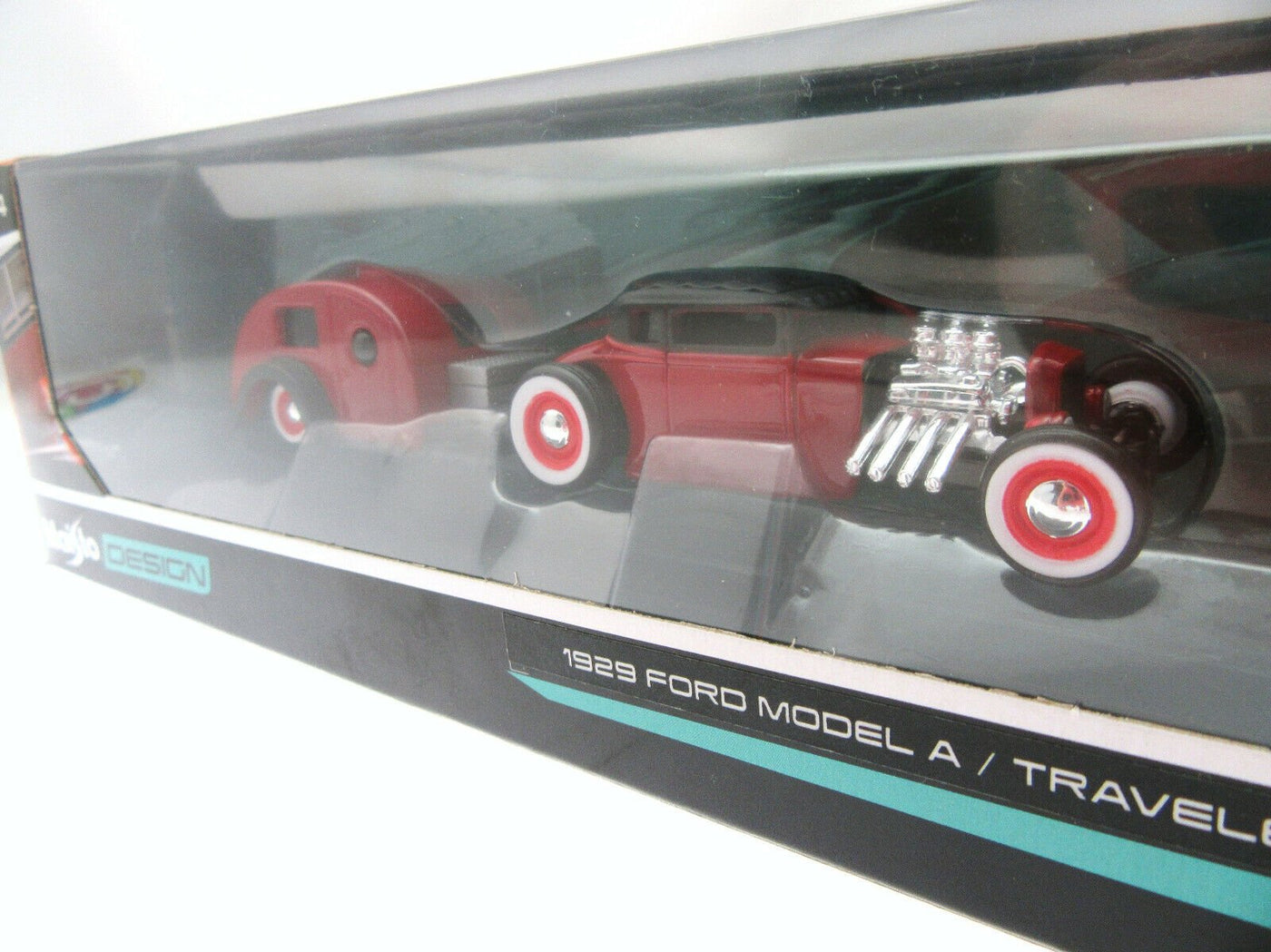 Maisto Die Cast ~ 1929 Ford Model A & Travel Trailer ~ 1:64 Scale