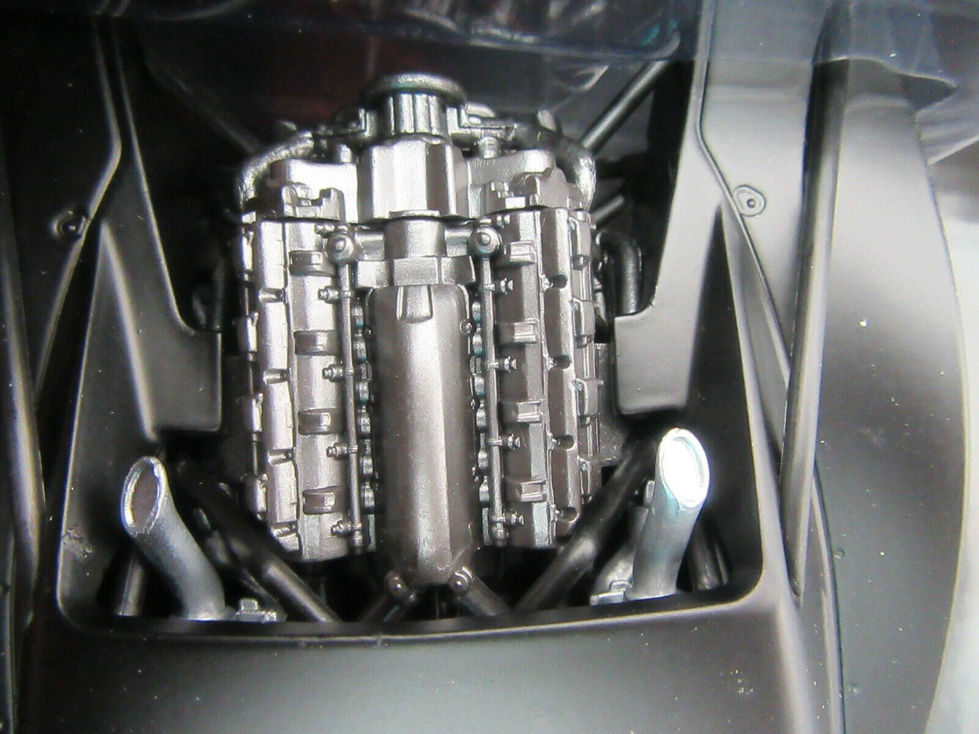 Batman & Batmobile ~ The Batman ~  2022 ~ Die Cast Car ~ 1:24