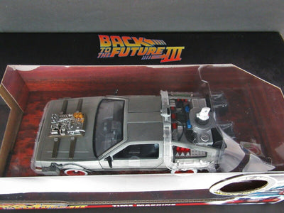 Back to the Future 3 ~ DeLorean Time Machine ~ Metals Die Cast Car ~ 1:24