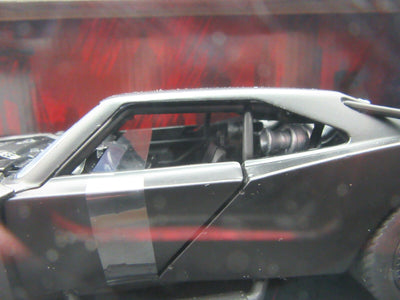 Batman & Batmobile ~ The Batman ~  2022 ~ Die Cast Car ~ 1:24
