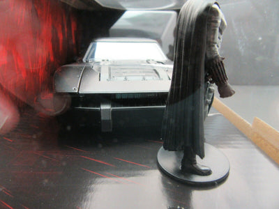 Batman & Batmobile ~ The Batman ~  2022 ~ Die Cast Car ~ 1:24