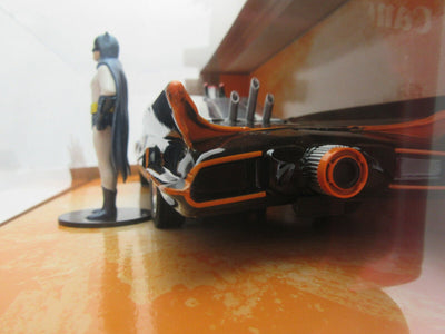 Classic Batmobile ~ 1966 Ford Galaxie ~  Die Cast Car ~ Batman ~ 1:24