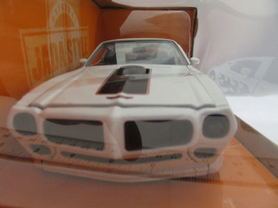 1972 Pontiac Firebird ~ White ~ Metal Die Cast Car ~ BIGTIME MUSCLE ~ 1:24